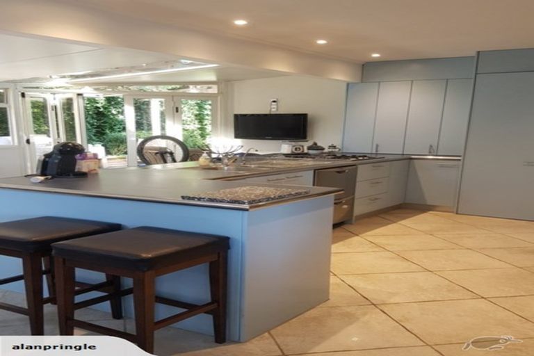 Photo of property in 78 Hattaway Avenue, Bucklands Beach, Auckland, 2012