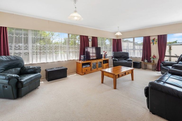 Photo of property in 6 Carlton Crescent, Te Kamo, Whangarei, 0112