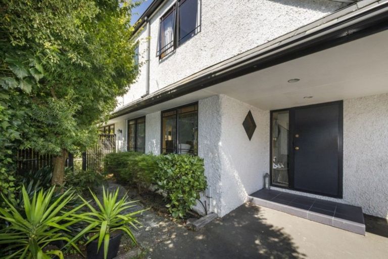 Photo of property in 502 College Street, Hokowhitu, Palmerston North, 4410