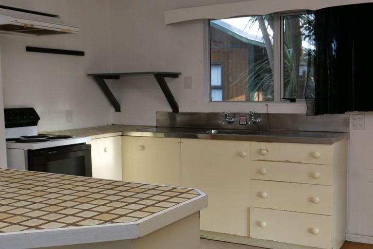 Photo of property in 62 Rata Road, Raumati Beach, Paraparaumu, 5032