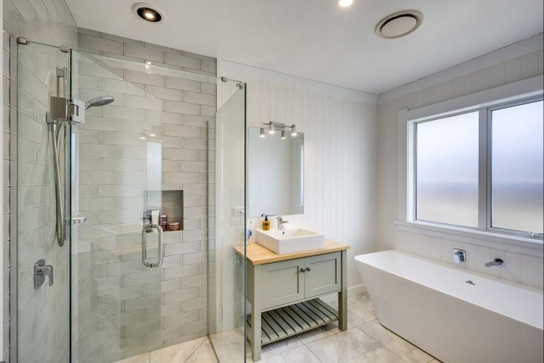 Photo of property in 18 Reynolds Road, Havelock North, 4130