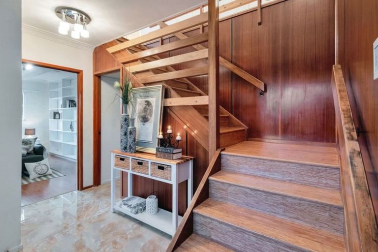 Photo of property in 29 Raymond Terrace, Northcote, Auckland, 0627