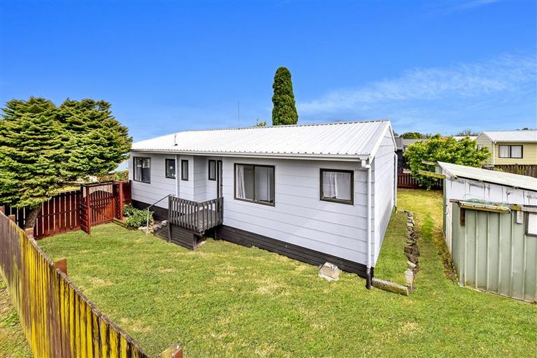Photo of property in 1/20 Hatherley Place, Clendon Park, Auckland, 2103