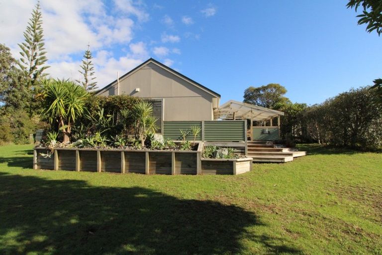 Photo of property in 103 Kowhai Avenue, Matarangi, Whitianga, 3592