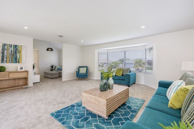 Photo of property in 26 Judd Place, Orewa, 0931