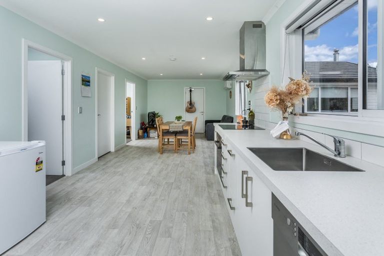 Photo of property in 339a Glenvar Road, Long Bay, Auckland, 0630