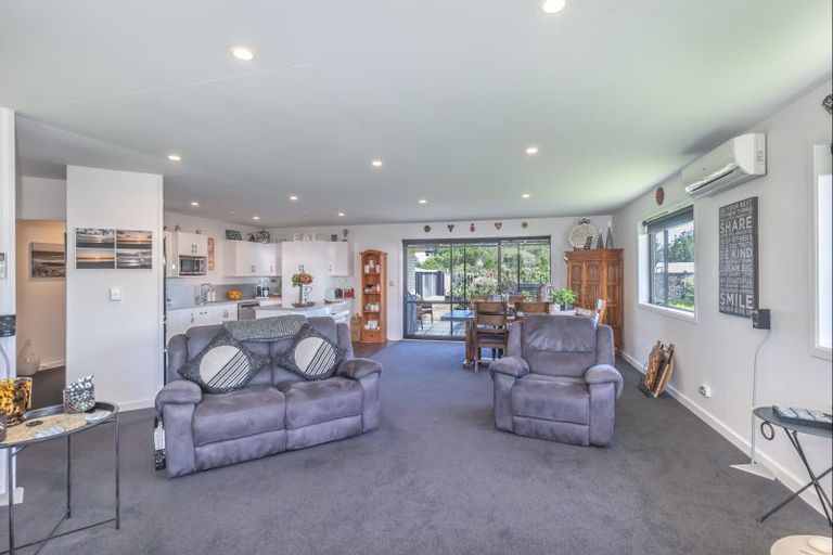 Photo of property in 13 Sandown Avenue, Himatangi Beach, Foxton, 4891
