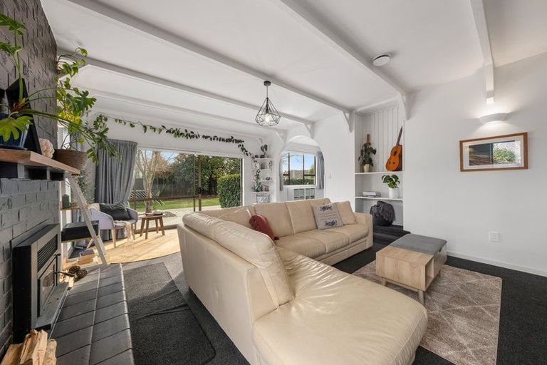 Photo of property in 9b Kaputone Place, Belfast, Christchurch, 8051