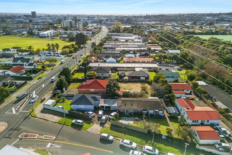 Photo of property in 3/100 Portage Road, New Lynn, Auckland, 0600