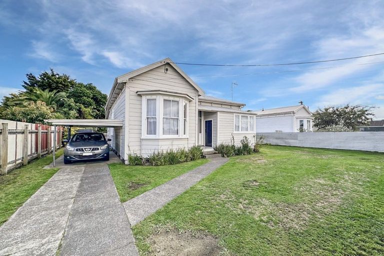 Photo of property in 11 Kelvin Street, Aramoho, Wanganui, 4500