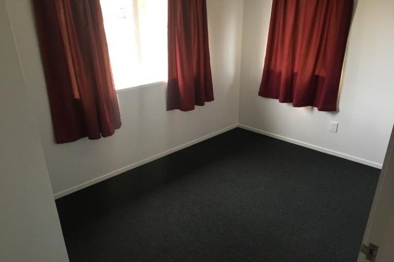 Photo of property in 75 Solar Road, Glen Eden, Auckland, 0602