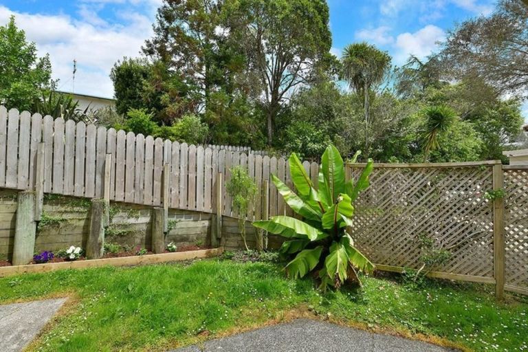 Photo of property in 2/372 Whangaparaoa Road, Stanmore Bay, Whangaparaoa, 0932