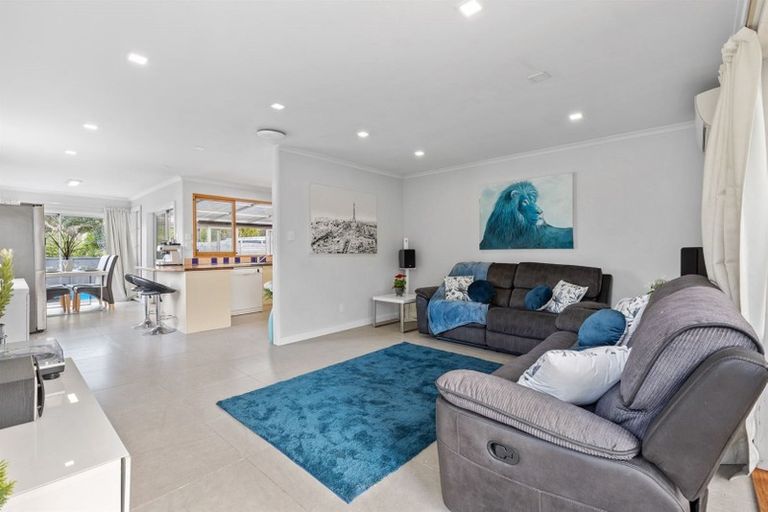 Photo of property in 38 Normanton Street, Glenfield, Auckland, 0629