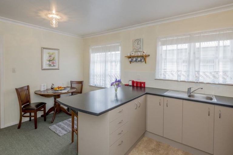 Photo of property in 4 Chester Street, Levin, 5510