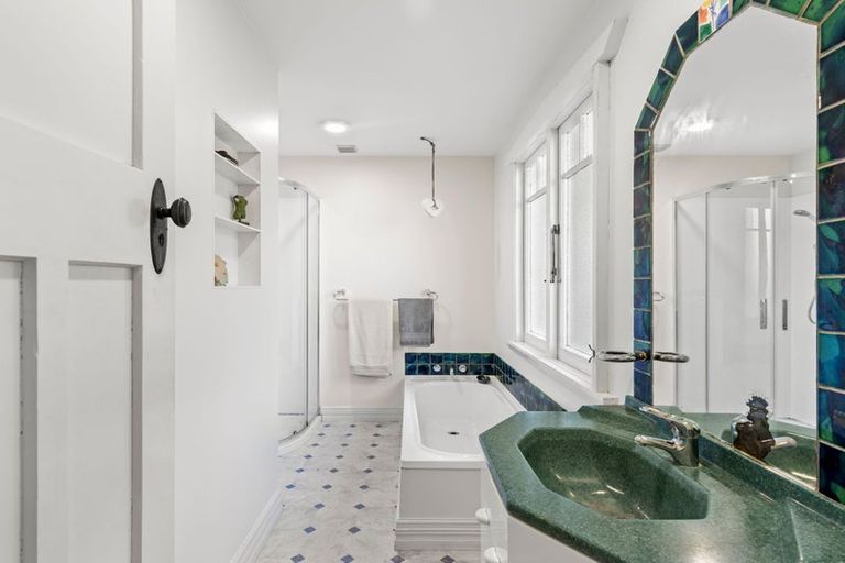 Photo of property in 31 Tahunanui Drive, Tahunanui, Nelson, 7011