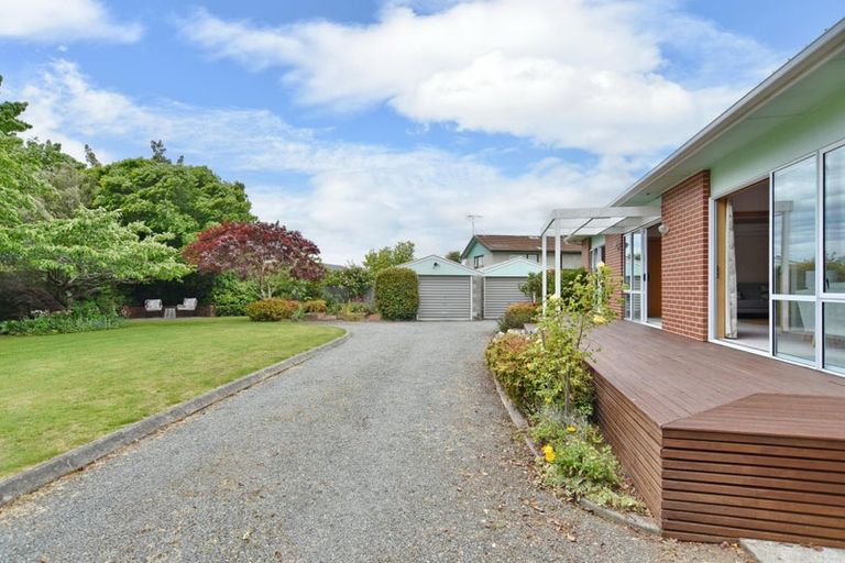 Photo of property in 16 Larch Place, Casebrook, Christchurch, 8051