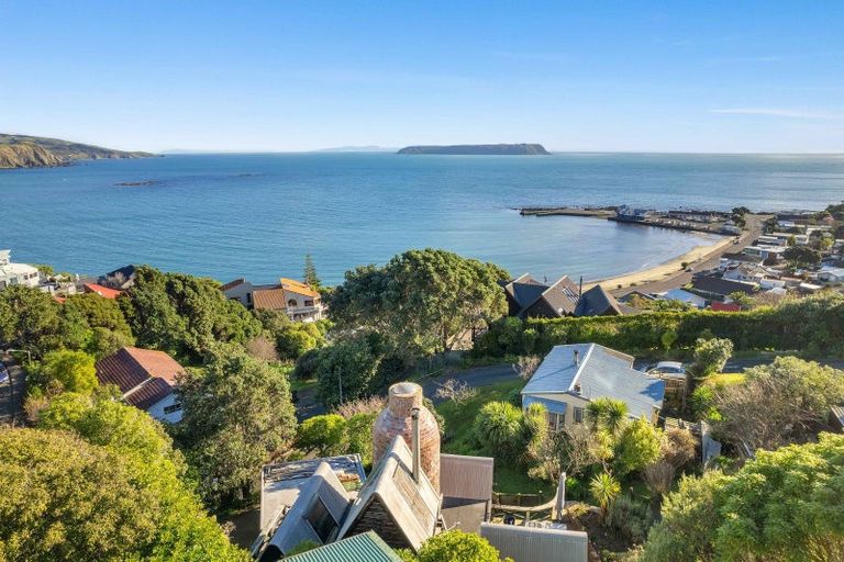 Photo of property in 3a Roys Road, Plimmerton, Porirua, 5026