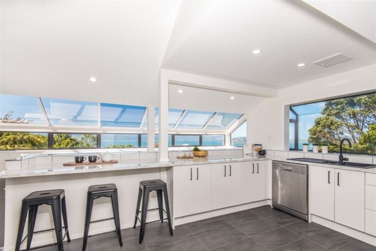 Photo of property in 33 Homebush Road, Khandallah, Wellington, 6035