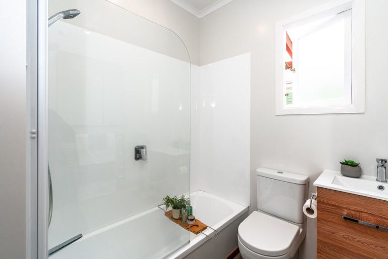 Photo of property in 15 Crofton Road, Ngaio, Wellington, 6035