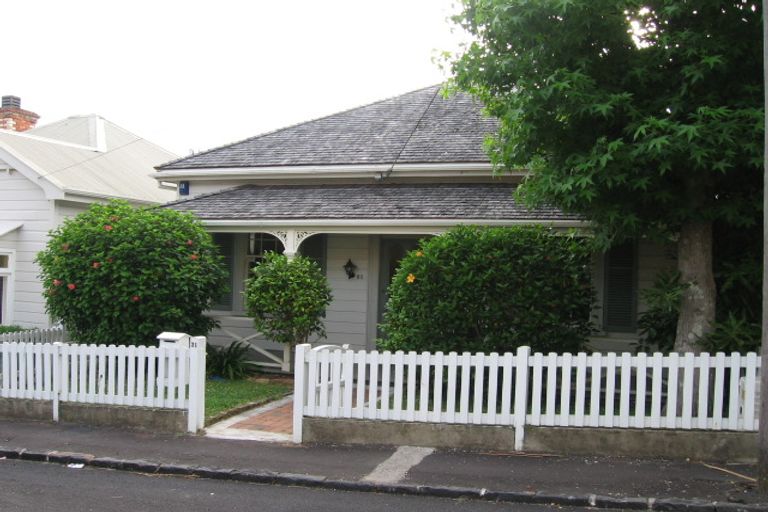 Photo of property in 31 Seafield View Road, Grafton, Auckland, 1023