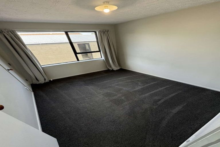 Photo of property in 128a Inwoods Close, Parklands, Christchurch, 8083