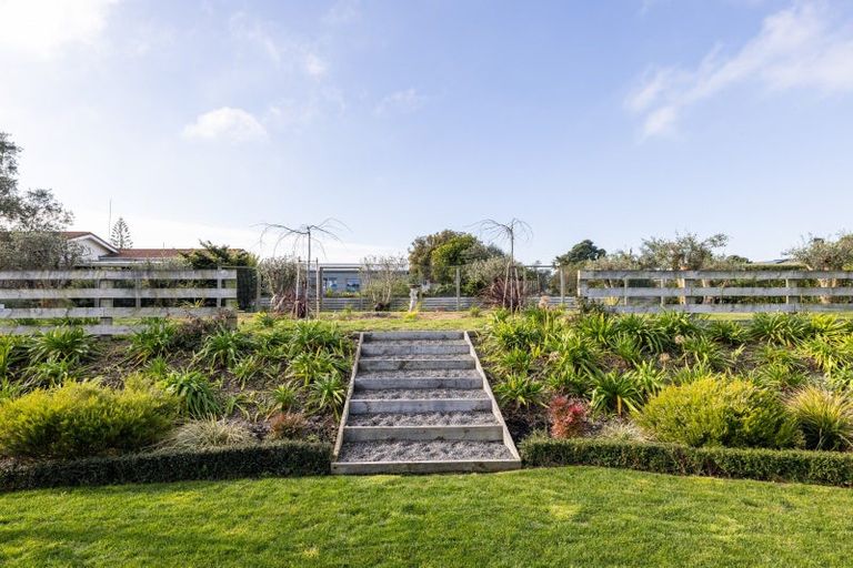 Photo of property in 3 Cape Grove, Haumoana, Hastings, 4180