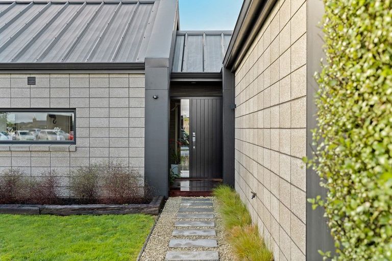 Photo of property in 16 Kaniera Terrace, Cambridge, 3434