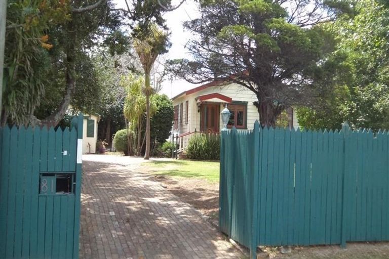 Photo of property in 81 Taikata Road, Te Atatu Peninsula, Auckland, 0610