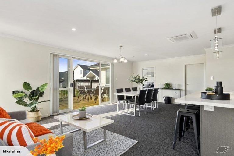 Photo of property in 10 Selliera Place, Papamoa Beach, Papamoa, 3118