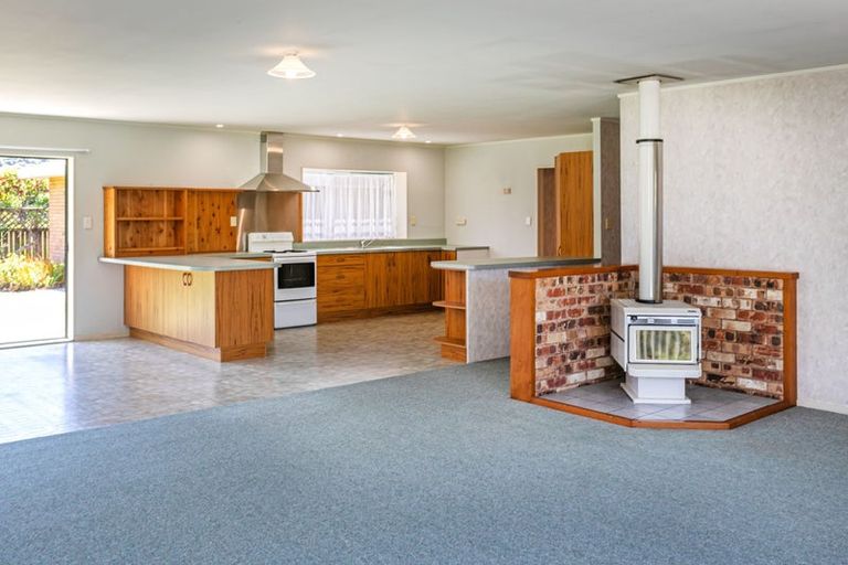 Photo of property in 165 Watt Street, Coromandel, 3506