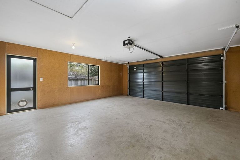 Photo of property in 71 Guildford Drive, Paraparaumu, 5032