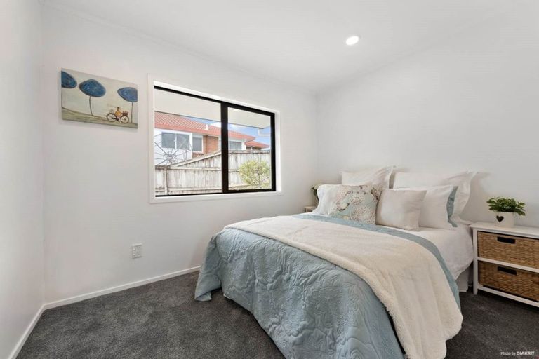 Photo of property in 11 Bob Charles Drive, Golflands, Auckland, 2013