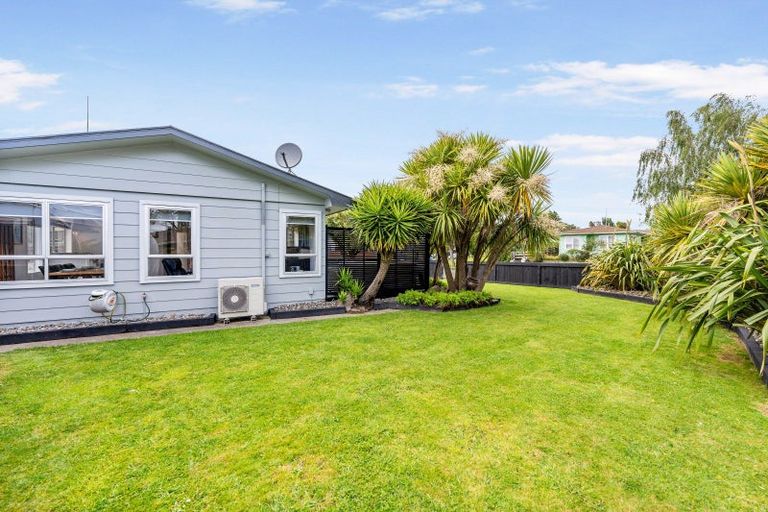 Photo of property in 15 Escort Grove, Awapuni, Palmerston North, 4412