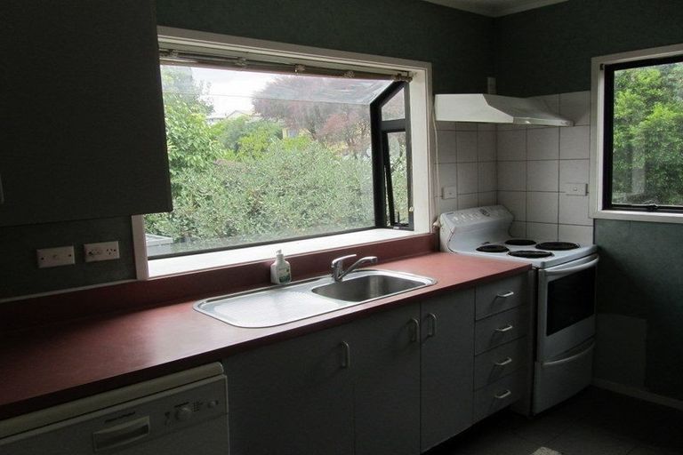 Photo of property in 2/76 Glenvar Road, Torbay, Auckland, 0630