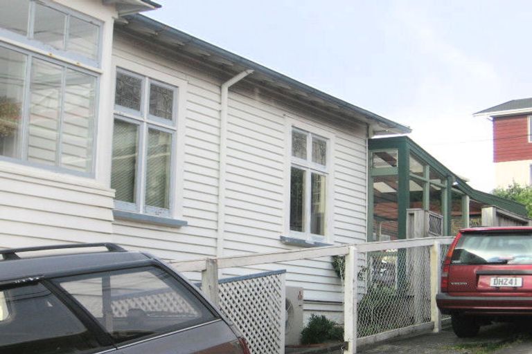 Photo of property in 42a Tanera Crescent, Brooklyn, Wellington, 6021