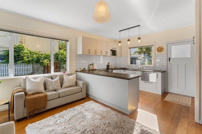 Photo of property in 17 Tasman Street, The Wood, Nelson, 7010