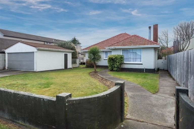 Photo of property in 21 Woodford Terrace, Ilam, Christchurch, 8053