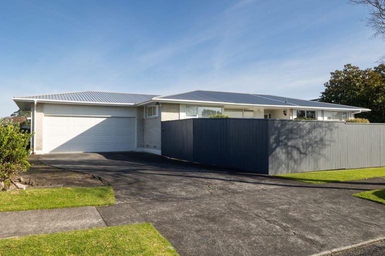 Photo of property in 64 Nevada Drive, Merrilands, New Plymouth, 4312