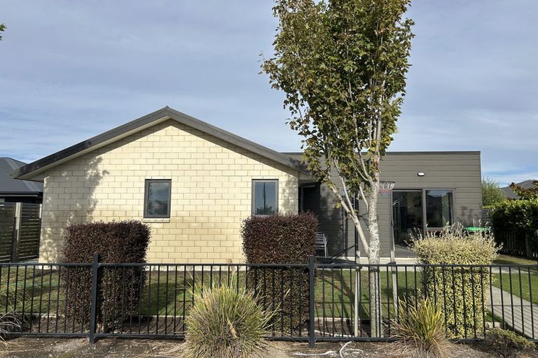 Photo of property in 1 Annie Jane Close, Rolleston, 7614