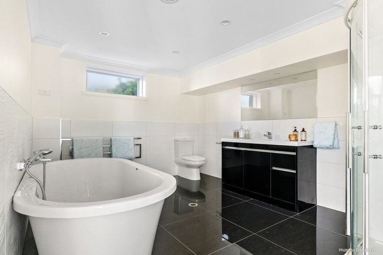 Photo of property in 97 Karepa Street, Brooklyn, Wellington, 6021