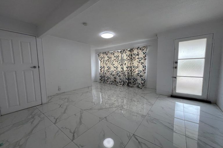 Photo of property in 1/97a Nile Road, Milford, Auckland, 0620