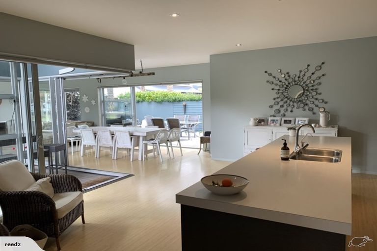 Photo of property in 2 Palm Grove, Waihi Beach, 3611