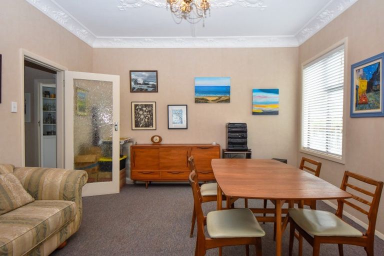 Photo of property in 22 Philip Street, Carterton, 5713