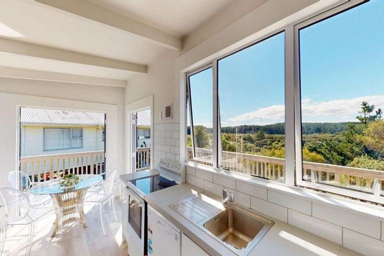 Photo of property in 7 Muritai Terrace, Hokio Beach, Levin, 5571