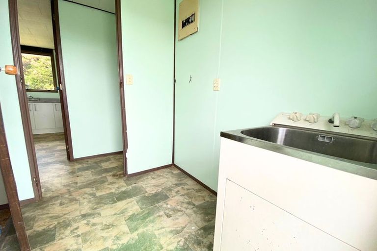 Photo of property in 141 Moire Road, West Harbour, Auckland, 0618