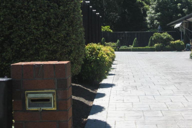 Photo of property in 7 Villa Grove, Ilam, Christchurch, 8041