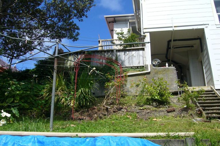 Photo of property in 54 Thompson Street, Mount Cook, Wellington, 6011
