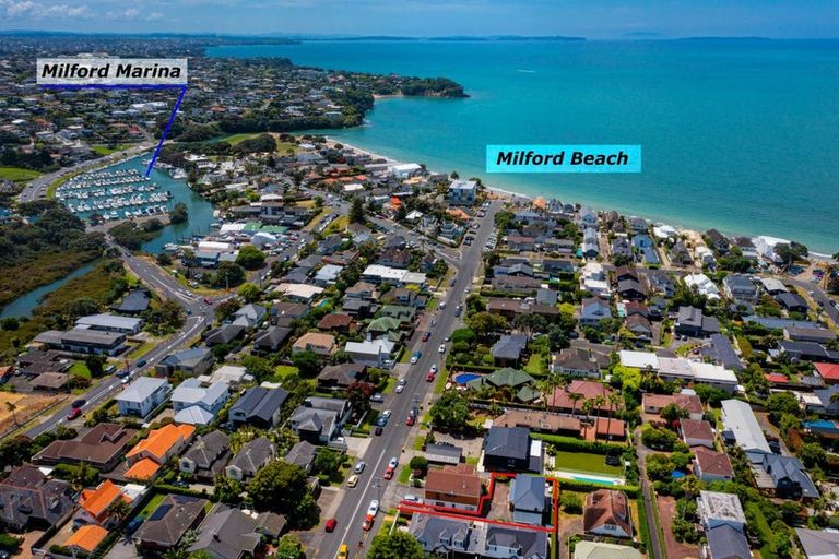 Photo of property in 2/27 Milford Road, Milford, Auckland, 0620