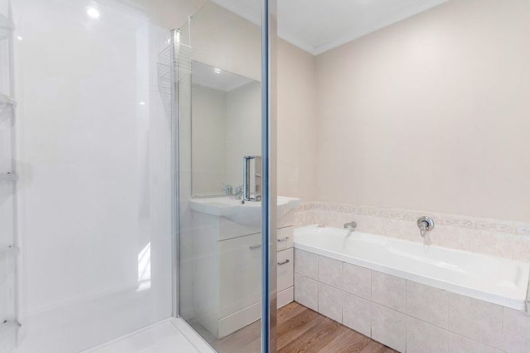 Photo of property in 3 Hibernian Drive, Ranui, Auckland, 0612