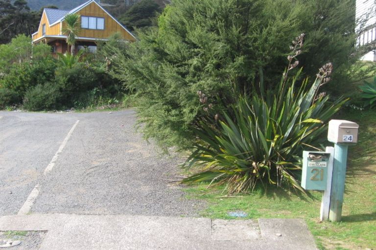 Photo of property in 24 Taurua Place, Coromandel, 3506